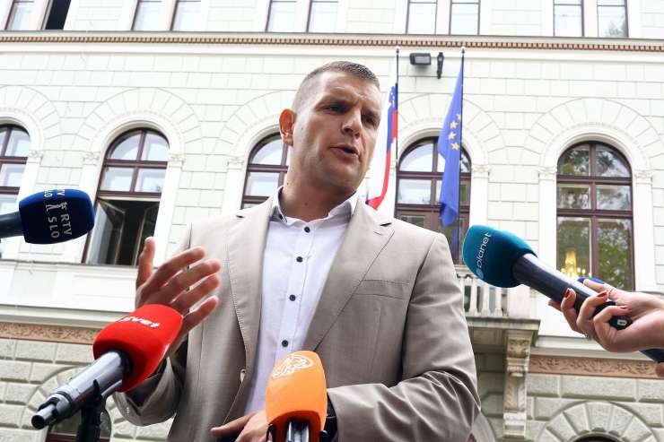 Organizator protesta Zoran Stevanović v priporu - je bil za to kriv Zlatko?