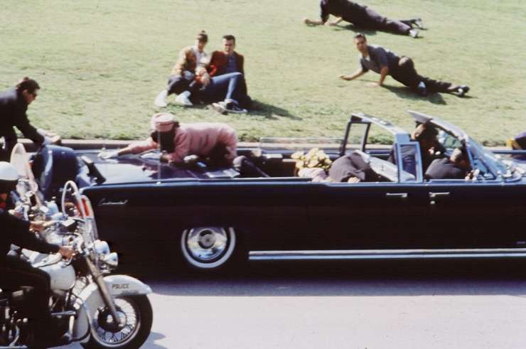 Kdo je ubil Kennedyja? Javnosti po novem dostopnih 13.000 dokumentov o atentatu
