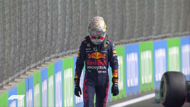 Verstappen kaznovan zaradi povzročitve nesreče s Hamiltonom