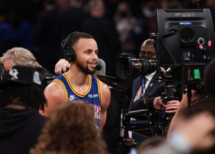 Stephen Curry novi rekorder lige NBA: še nihče ni zadel toliko trojk! (VIDEO)