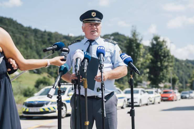 Nekdanji direktor policije Jurič mora plačati denarno kazen: oviral naj bi delo preiskovalne komisije