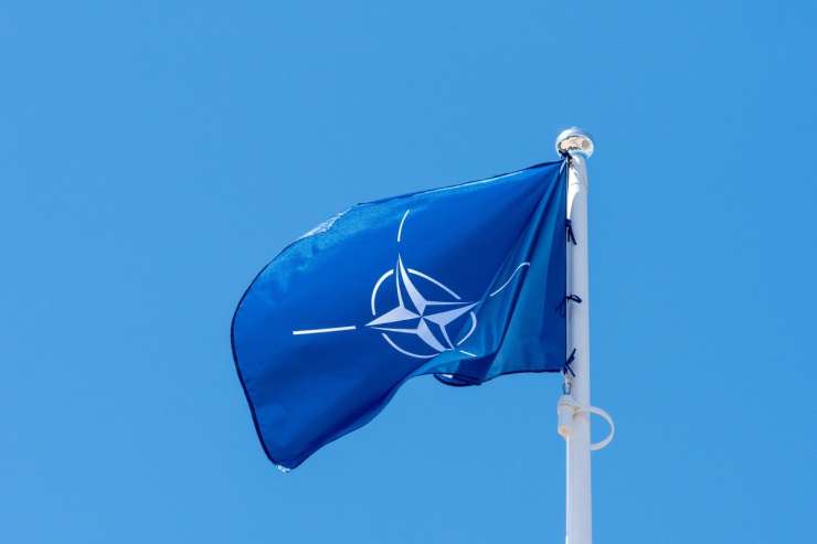 Švedska in Finska uradno zaprosili za vstop v Nato