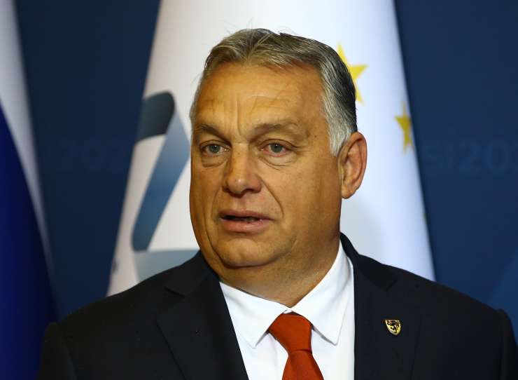 Orban se otepa primerjav z Goebbelsom ter očitkov rasizma in antisemitizma