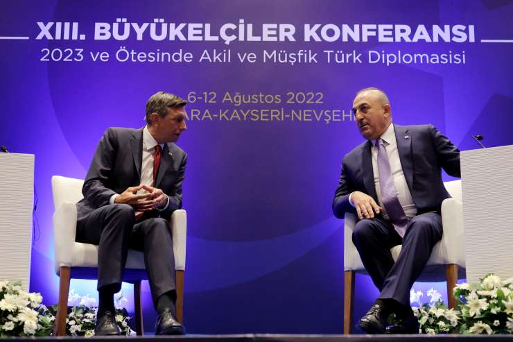 Pahor v Turčiji, dobil se bo z Erdoganom