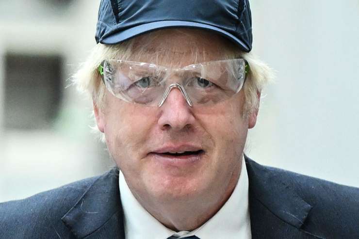Boris Johnson priznal, da je lagal poslancem
