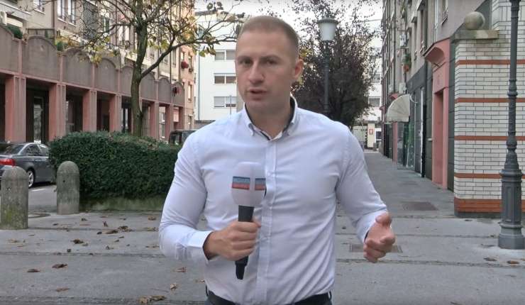 Janšev TV-voditelj Luka Svetina bo za vodenje Odmevov dobil 2800 evrov mesečno – dovolj, da mu bodo odblokirali račun?