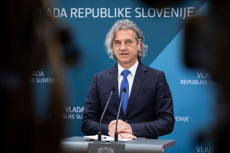 Golob: Slovenija odločno obsoja nezakonito rusko priključitev ukrajinskih regij