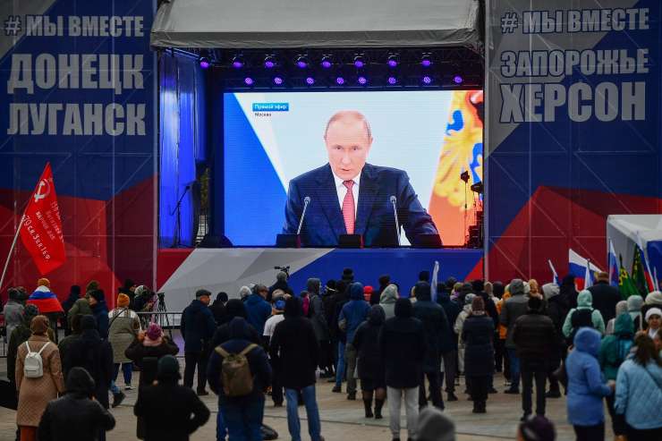 Putin razglasil priključitev štirih ukrajinskih regij k Rusiji