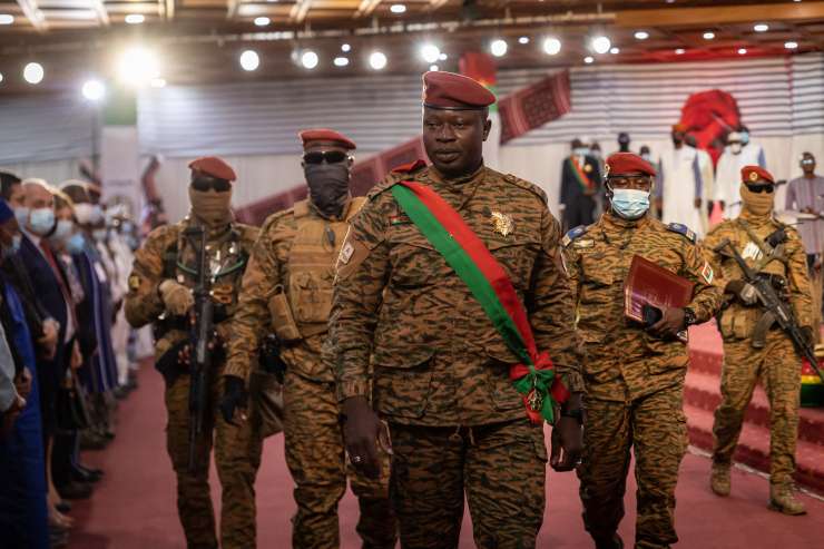 Predsednik Burkina Fasa po državnem udaru odstopil in pobegnil