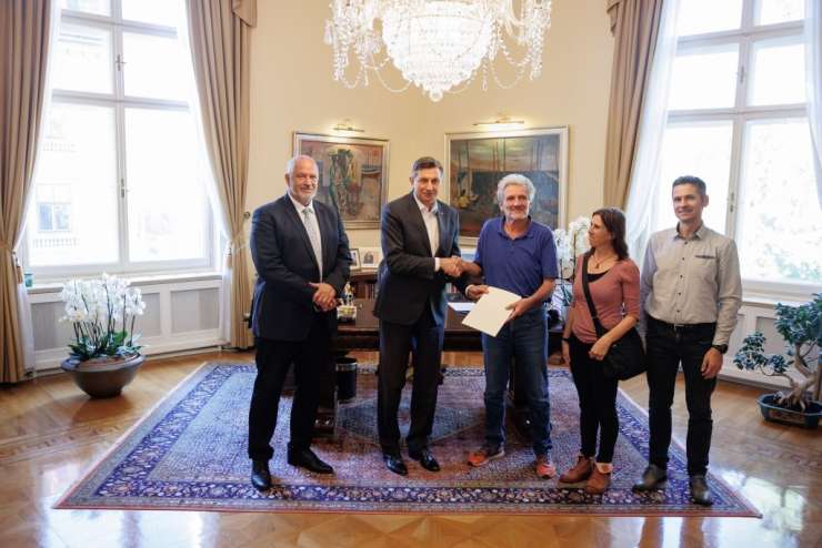 Predsednik Pahor sprejel zakonca Križnar