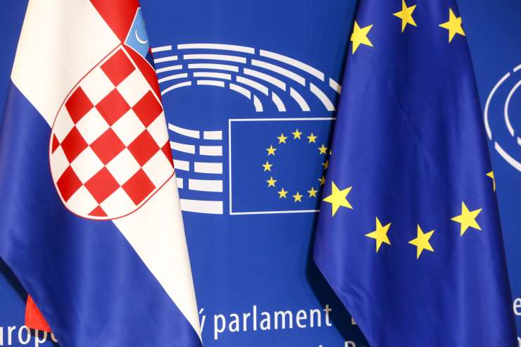 Komisarka: Skrajni čas za vstop Hrvaške, Bolgarije in Romunije v schengen