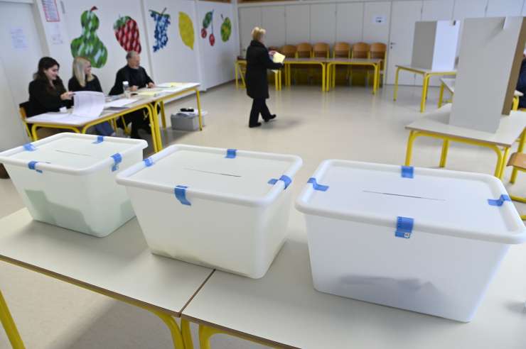 Volišča so se zaprla, do 16. ure 32,72 odstotna volilna udeležba