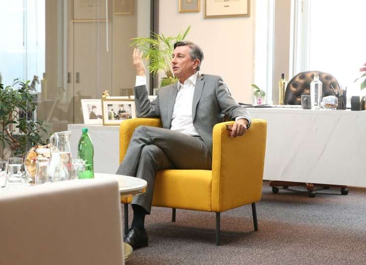 Predsednik iz 17. nadstropja: na obisku v novih prostorih Boruta Pahorja