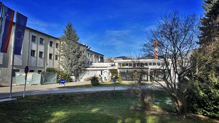 Alarm v slovenjgraški bolnišnici: direktor odstopil, zaradi stavke pacienti ne pridejo do zdravnikov