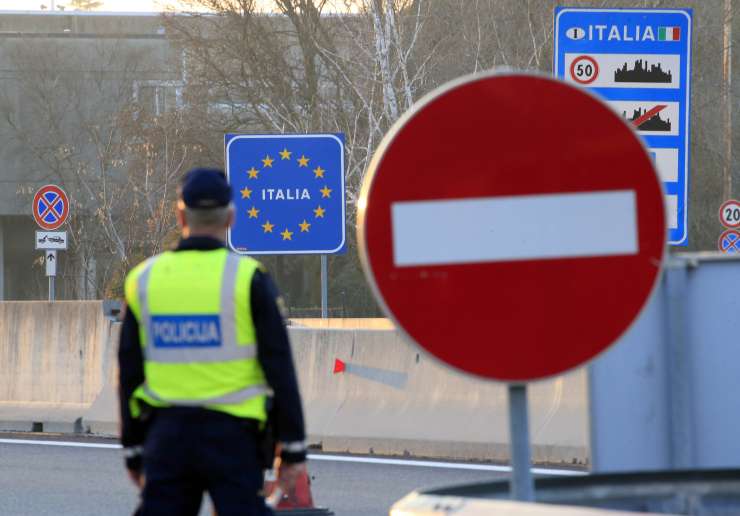 Italija bo za šest mesecev podaljšala nadzor na meji s Slovenijo