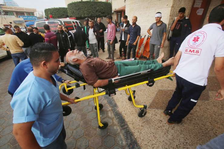 "Grozljive razmere" v največji bolnišnici v Gazi