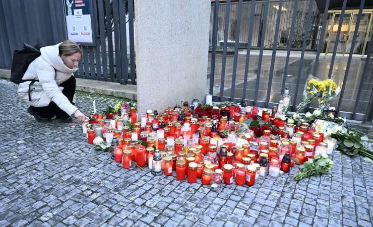 Češka žaluje za žrtvami strelskega napada
