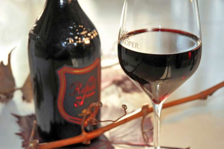 Vinar, ki hoče dober refošk, mora vinu v kleti predvajati Tartinijevo glasbo