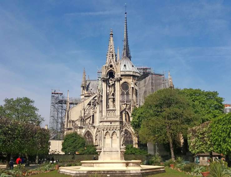 Obnovljena Notre Dame naj bi se odprla pred olimpijskimi igrami