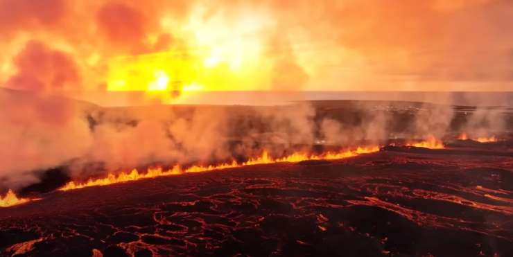 "Temačen dan za Islandijo": izbruh ognjenika šokiral otoško državo