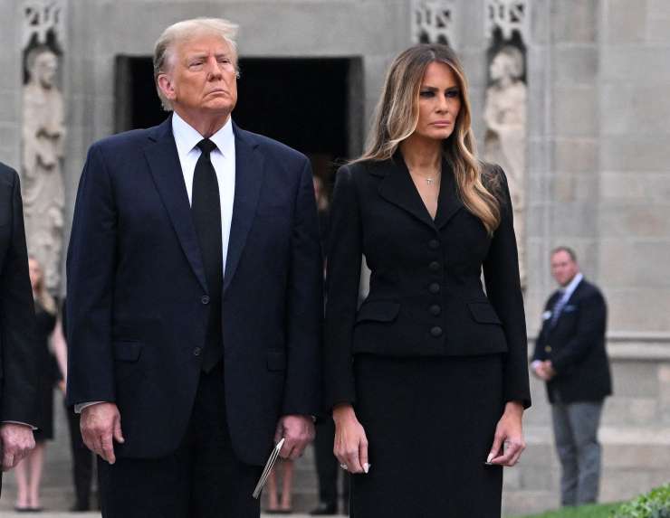 Se Donald in Melania vračata v Belo hišo?