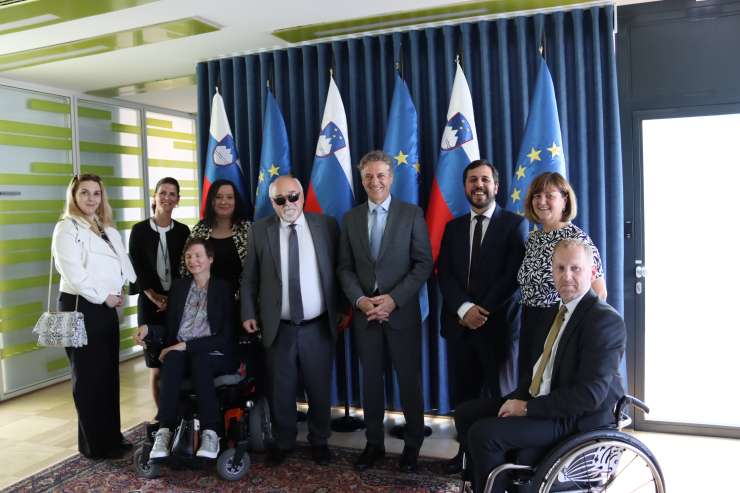 Golob sprejel predstavnike invalidskih organizacij