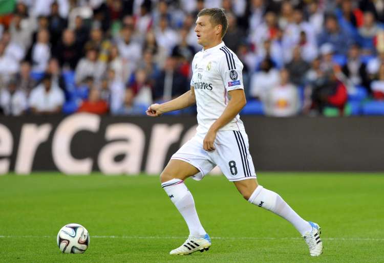 769-23-kroos2 re