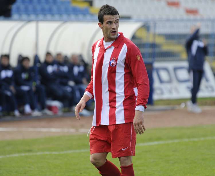 778-3-sisic crvena zvezda arhiv ekipa24 (nt)