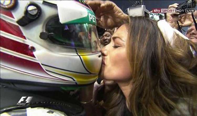 Nicole-Scherzinger-and-Lewis-Hamilton-in-Abu-Dhabi-539161