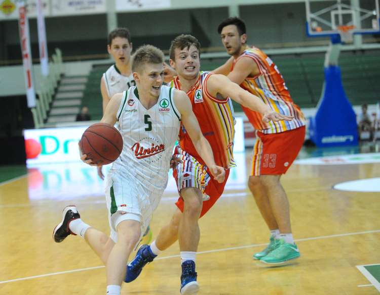 spar olimpija slovan 4