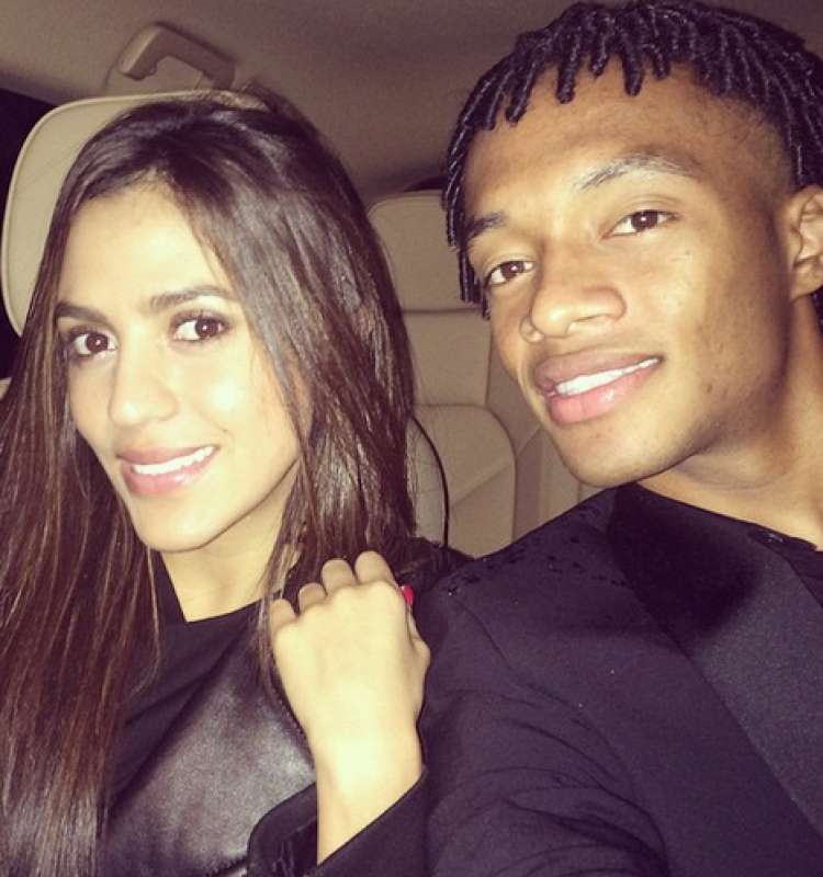 cuadrado girlfriend