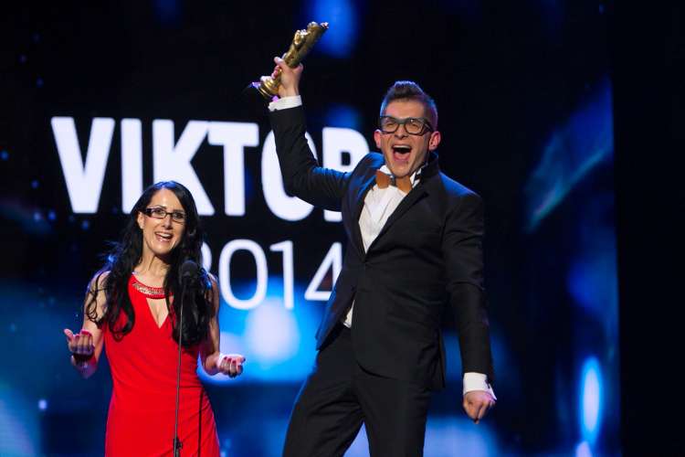 Klemen je v soboto sprejel tudi viktorja za najbolj priljubljeno radijsko postajo 2014, Radio Aktual.