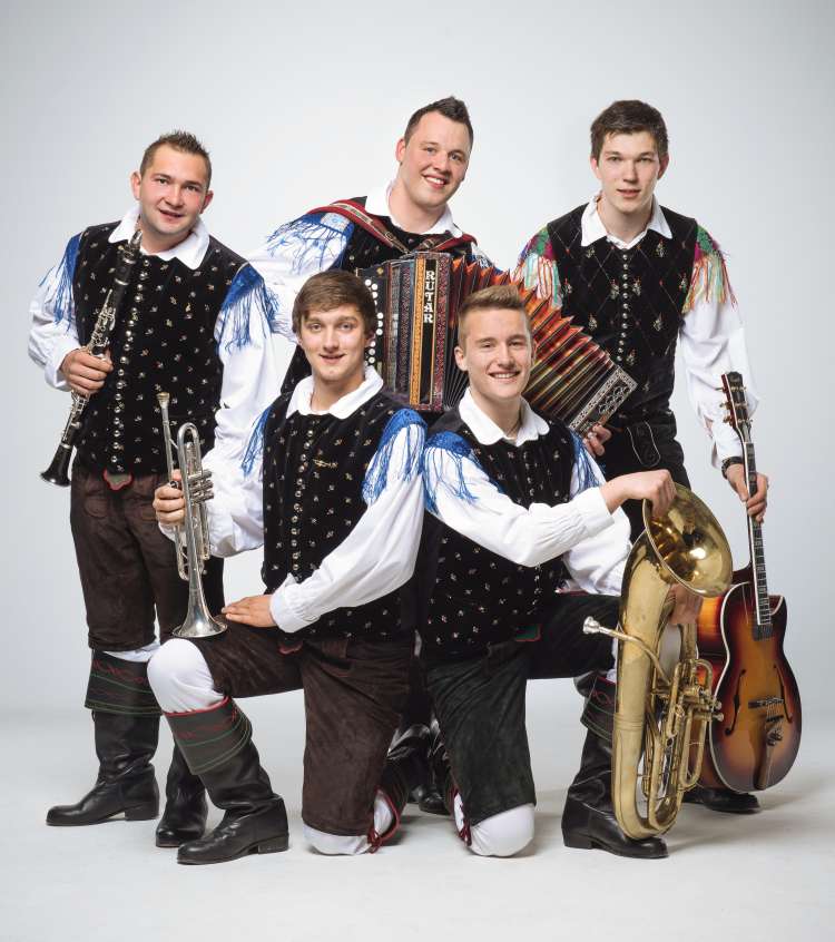Kvintet do jutra.jpg