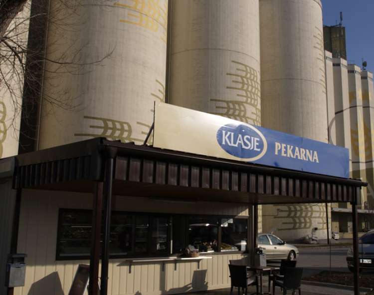 Klasje Celje, nekoč uspešno mlinsko-predelovalno podjetje, je leta 2015 končalo v stečaju. Tudi zaradi poslov njegovega lastnika Tomaža Ročnika.