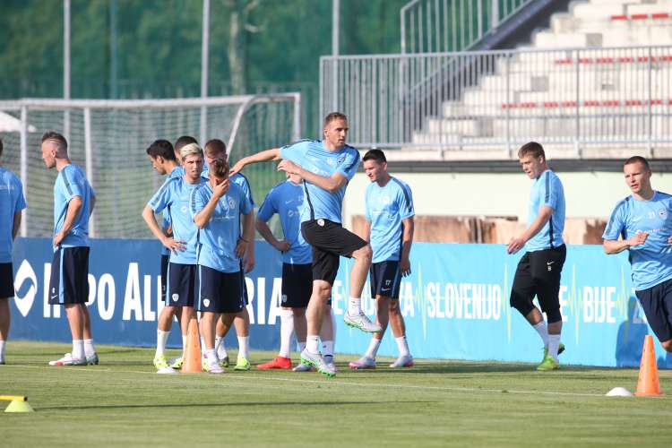 slovenija nogomet oblak trening af