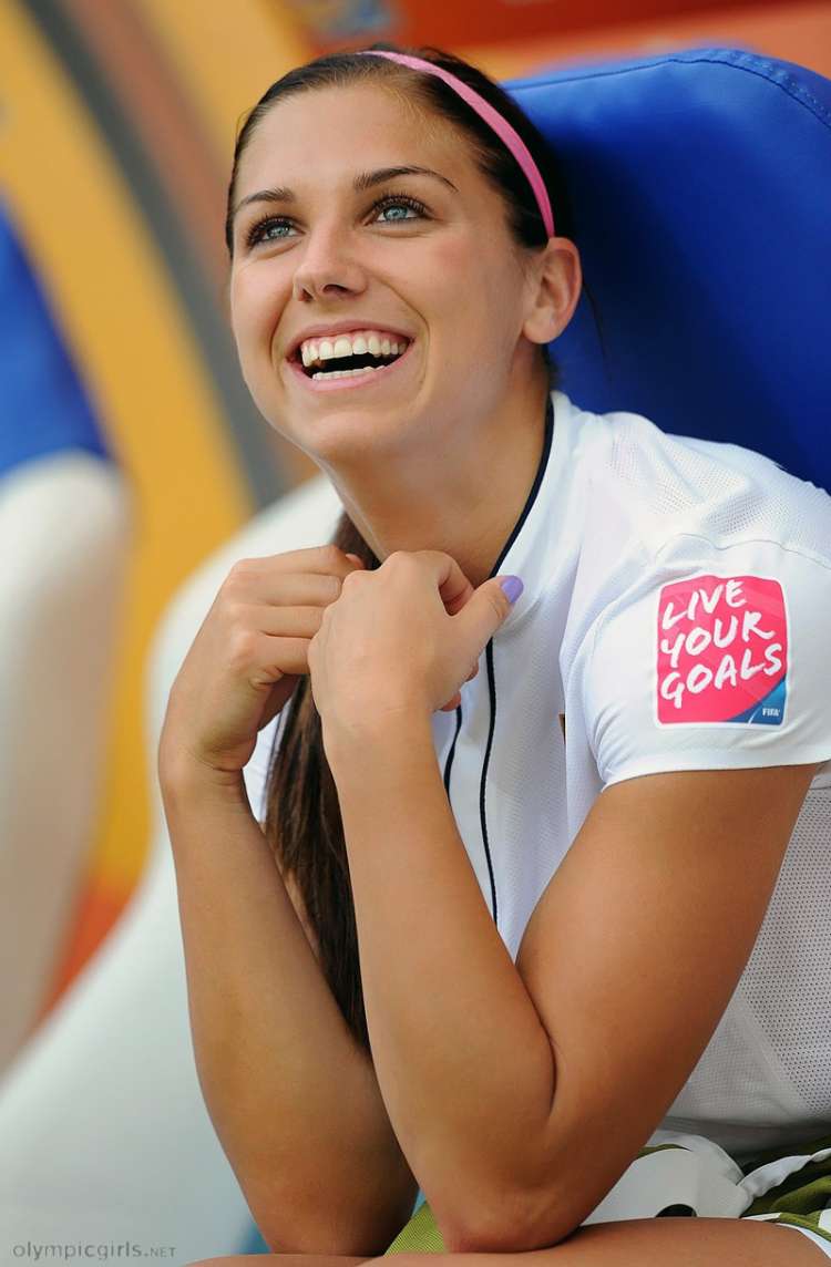 Alex Morgan2