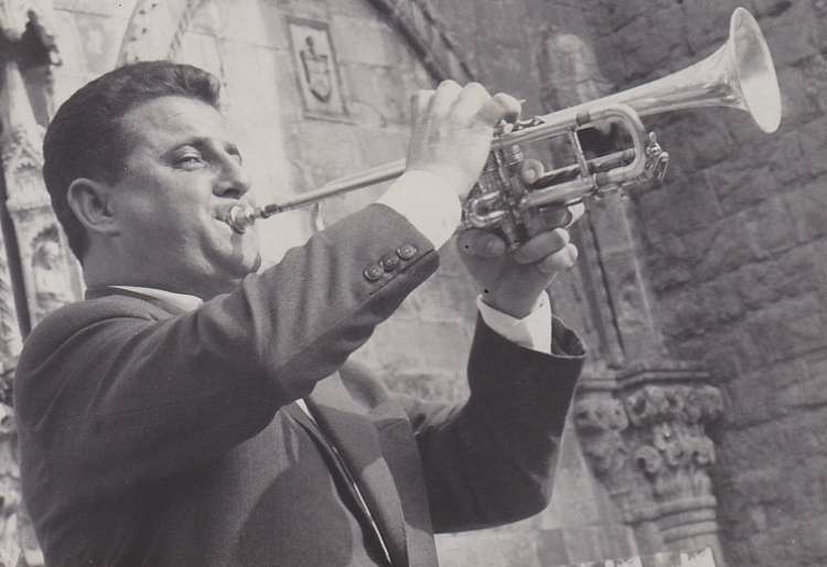 Franc Košir s svojo ljubico trobento.