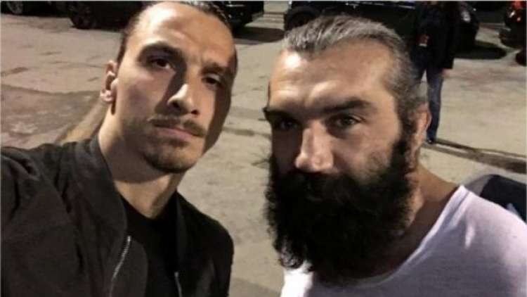 zlatan-ibrahimovic-nouvel-enfoire-defie-sebastien-chabal