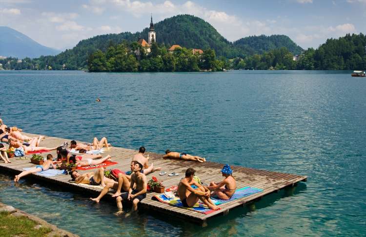 blejsko jezero-kopalci
