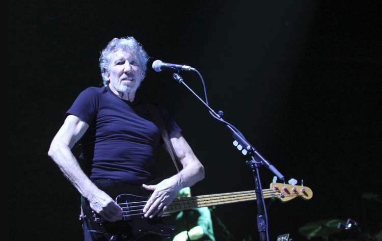 roger waters 67.png