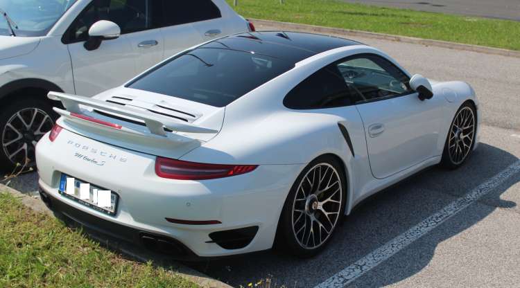 Porsche 911 turbo S, zaseg, mejni prehod obrežje