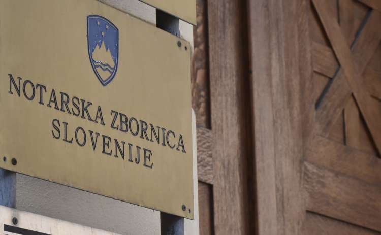 O predlaganih novih notarjih bodo morali na ministrstvu pridobiti tudi mnenje Notarske zbornice Slovenije, a to zanje ni obvezujoče.