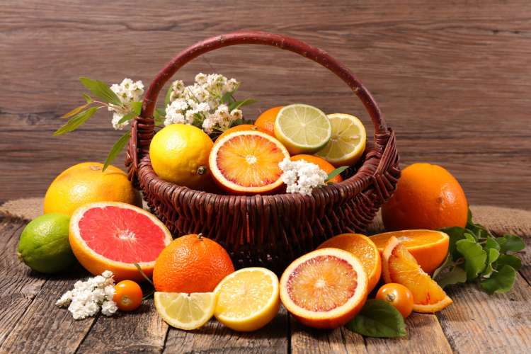 Agrumi,avokado,banane,beluši,čaj,cirkulacijo,elastičnost,Jagodičevje,koža,kože,Kumare,lubenica,Mango,Papaja,povečevanje,telo,Zdravo življenje,zeleni,živila,