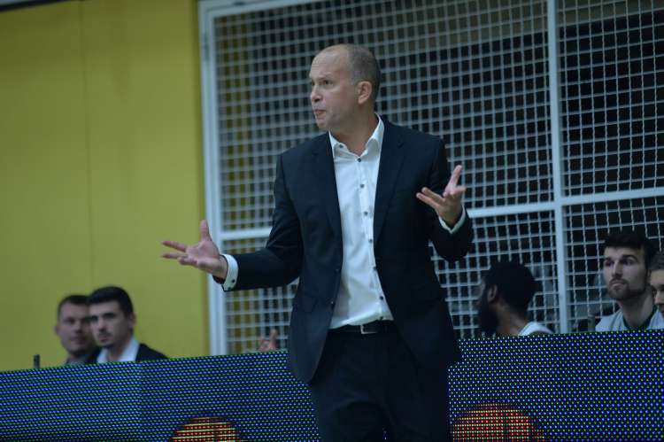 Trener Vladimir Anzulovic.jpg