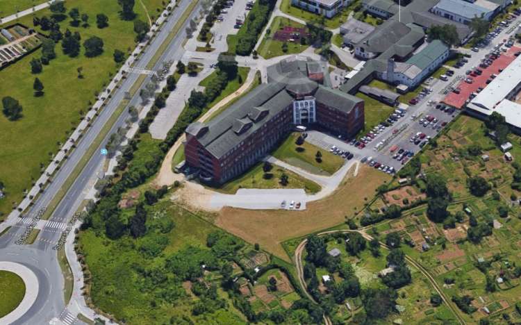 Ljubljanska občina je prodala veliko zemljišče tik ob Univerzitetnem rehabilitacijskem inštitutu (URI) Soča.