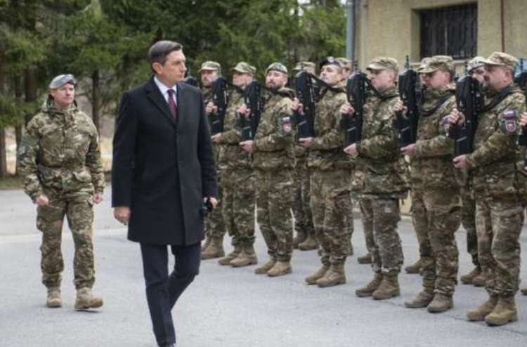 Predsednik Borut Pahor na obisku v Kočevju in Kočevski Reki.png