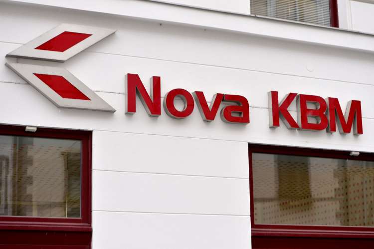 Potem ko je država lani ameriškemu skladu Apollo prodala NKBM, ta nadaljuje nakupe bank v Sloveniji. Tokrat je njegova tarča Gorenjska banka.