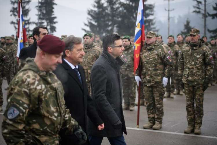Minister za obrambo Karl Erjavec je javnosti razkril le, da je bil postopek pomanjkljivo voden.