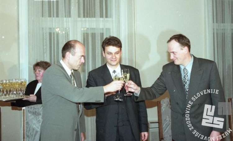 Ko sta Gregor Golobič, tedanji generalni sekretar LDS, in Marjan Podobnik (na fotografiji), podpredsednik vlade Janeza Drnovška (na fotografiji), leta 1997 odločila Borisu Zakrajšku prepreči...