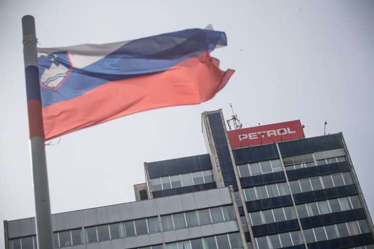 Na Agenciji za trg vrednostnih papirjev (ATVP) so zoper Andreja Vizjaka zaradi nakupov delnic Petrola uvedli nadzorni postopek.